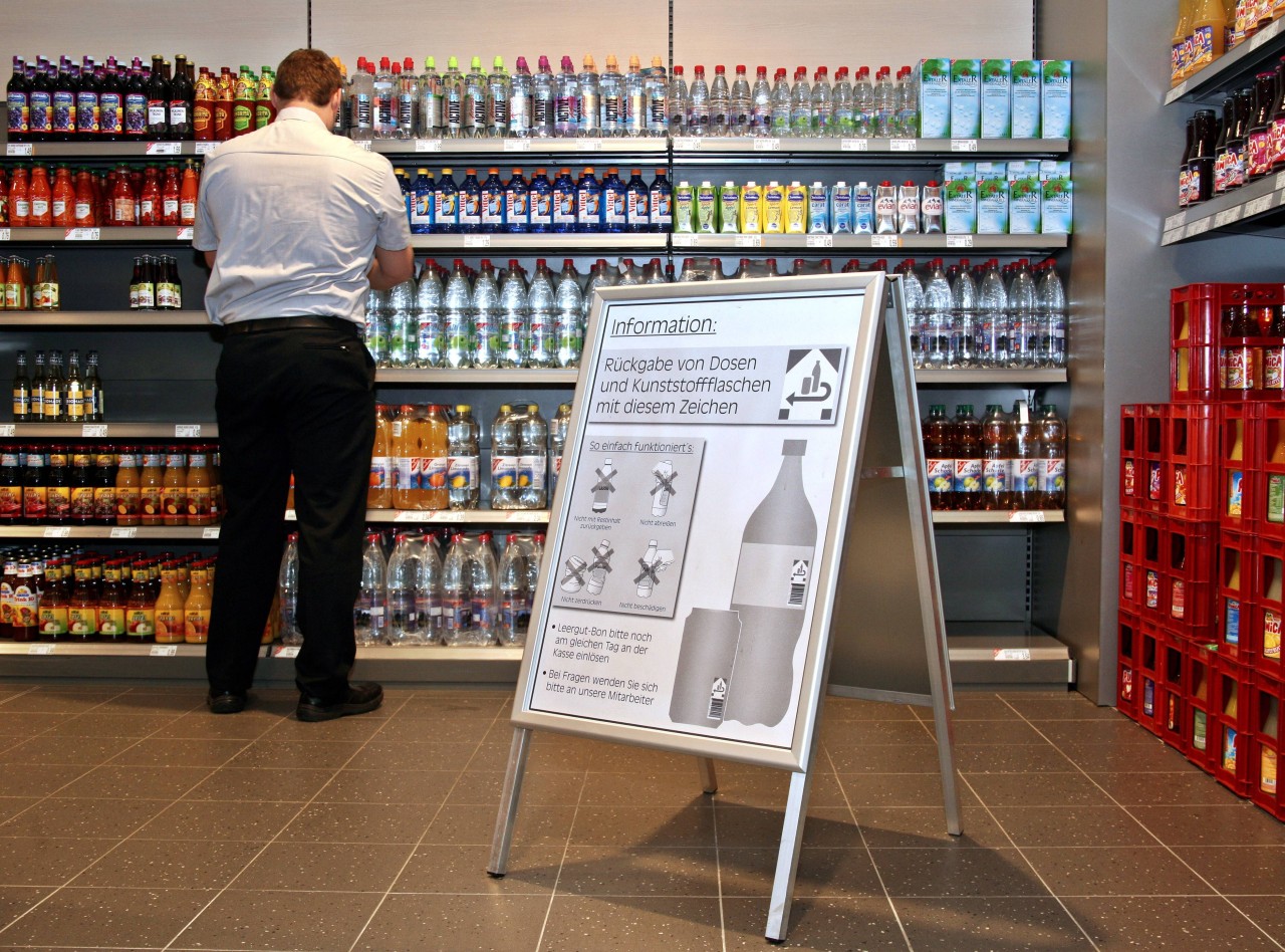 Hamburg: Noch vor dem Sommer fliegt ein beliebtes Getränk aus Supermärkten wie Edeka und Rewe.