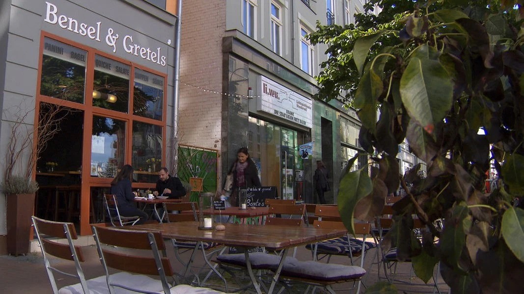 „Bensel & Gretels“ ist ein Bistro im Studenten- und Szeneviertel in Rostock. 