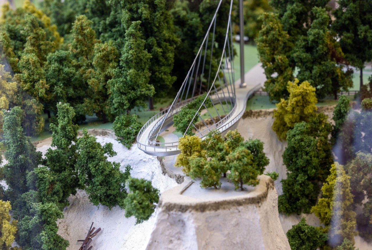 So soll der neue Königsweg aussehen: Ein Modell der zukünftigen Brücke.
