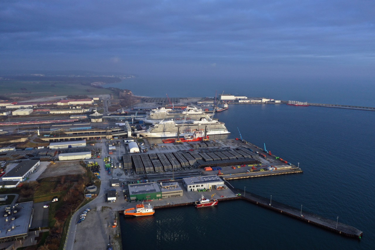 Schon wegen der Ostsee-Pipeline Nord Stream 2 stand der Hafen in Mukran auf Rügen im Fokus der Weltöffentlichkeit.