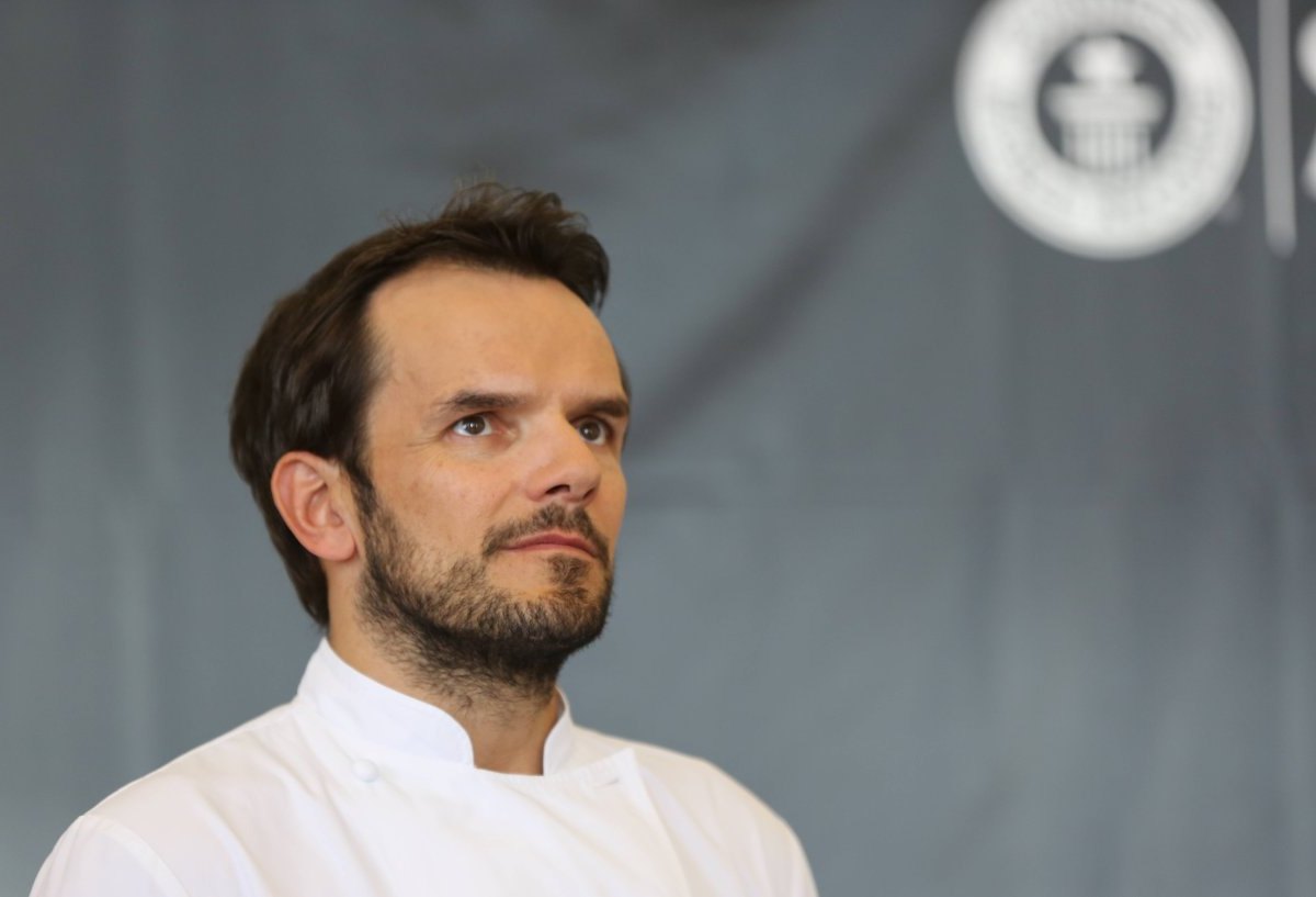 Steffen Henssler Restaurants Hamburg Facebook Corona Lockdown Tim Mälzer Bullerei Angela Merkel