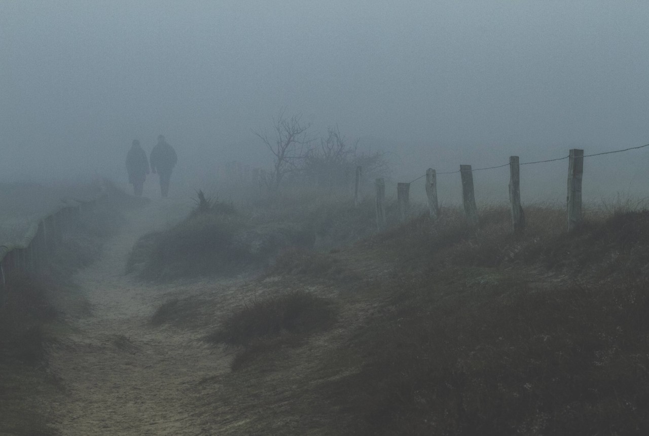 Auf Sylt zeigt sich immer wieder Nebel, der für geisterhafte Szenen sorgt – und nicht ganz ungefährlich ist.