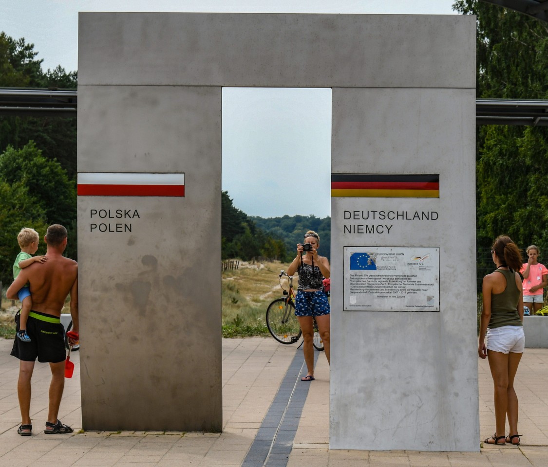 Usedom: Wer von rechts (Deutschland) nach links (Polen) will, muss einen Test machen. Andersherum nicht.