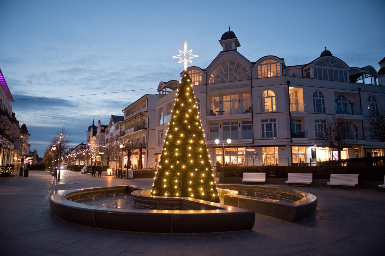 Weihnachtliche Stimmung in Binz auf Rügen (Archivbild)