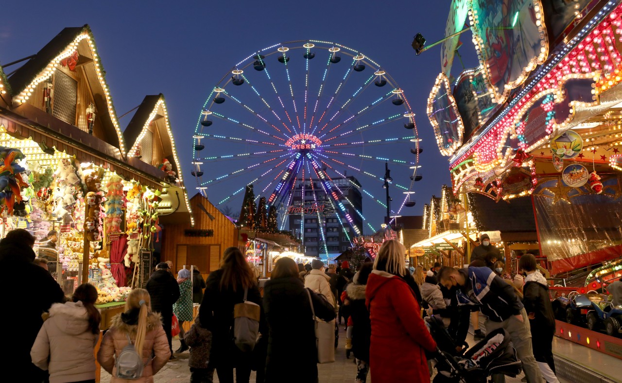 Der beliebte Weihnachtsmarkt in Rostock muss seine Tore schließen. (Symbolbild)