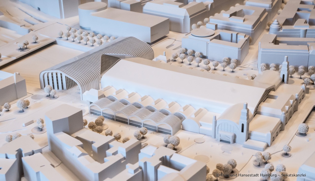Ein Modell zeigt den Siegerentwurf für die geplante Erweiterung des Hauptbahnhofs in Hamburg. 