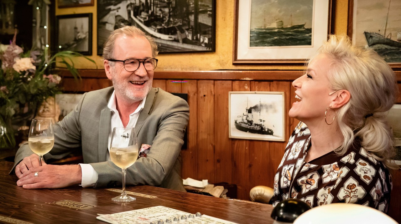 Peter Lohmeyer plaudert bei Ina Müller aus dem Nähkästchen. 