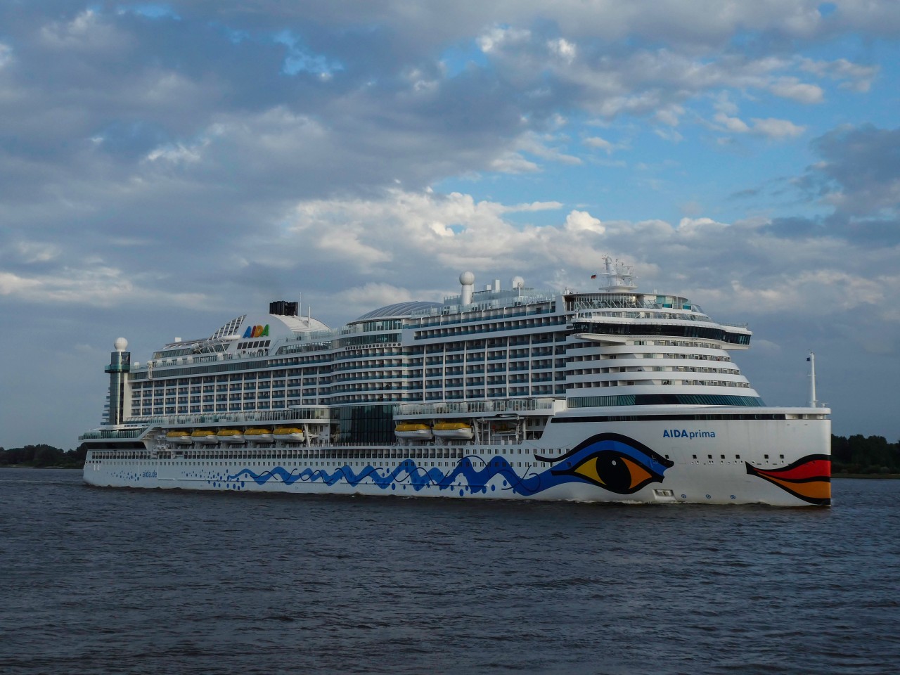 Im Hafen von Stockholm hat ein beliebter Mann die „Aida Prima“ verlassen (Symbolbild). 