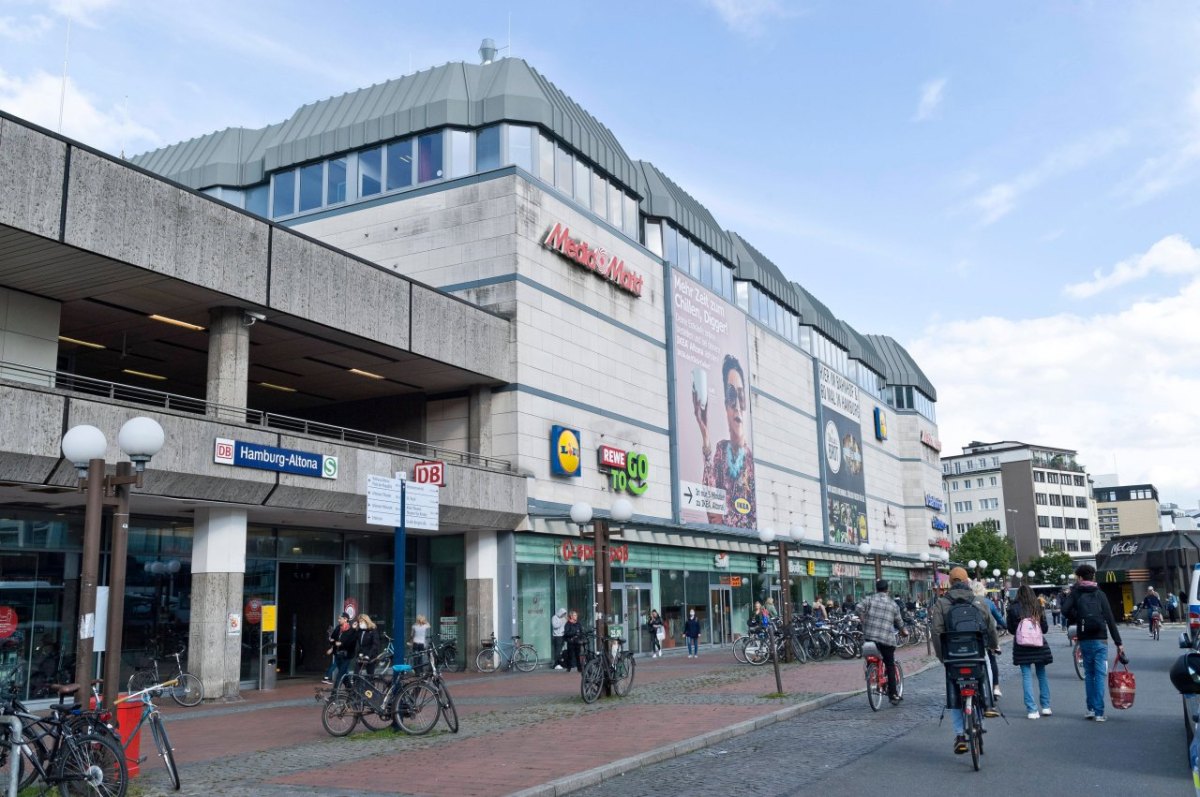 Bahnhof Hamburg-Altona.jpg