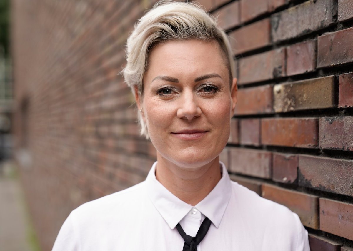 Carola Holzner.jpg
