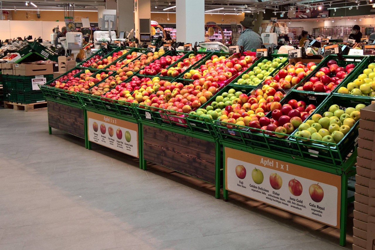 Viele Äpfel im Supermarkt haben laut „DAS!“-Gast Nelson Müller ein dunkles Geheimnis.