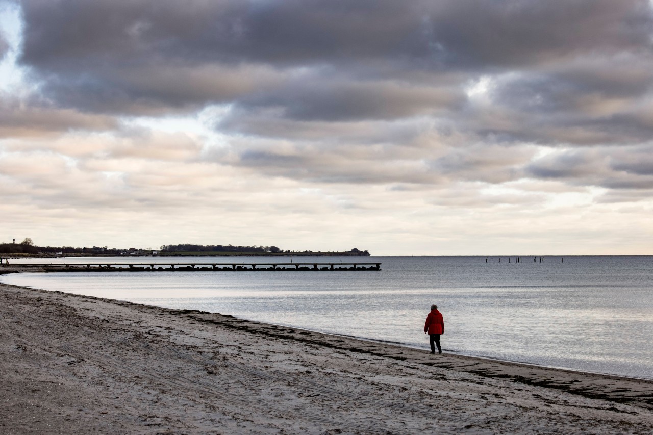 Eine Frau ist auf Fehmarn aktuell auf einer verzweifelten Suche.