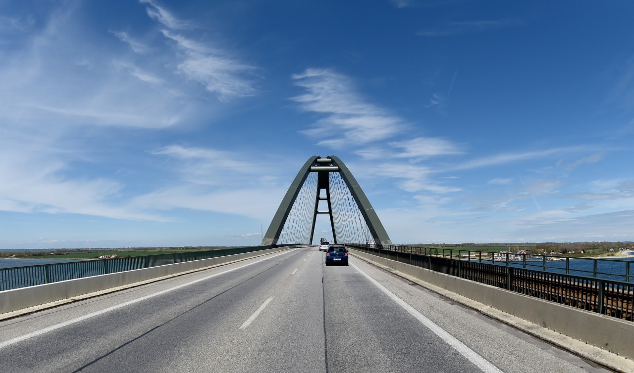 Mit dem Auto nach Fehmarn – klar, über die Fehmarnsundbrücke
