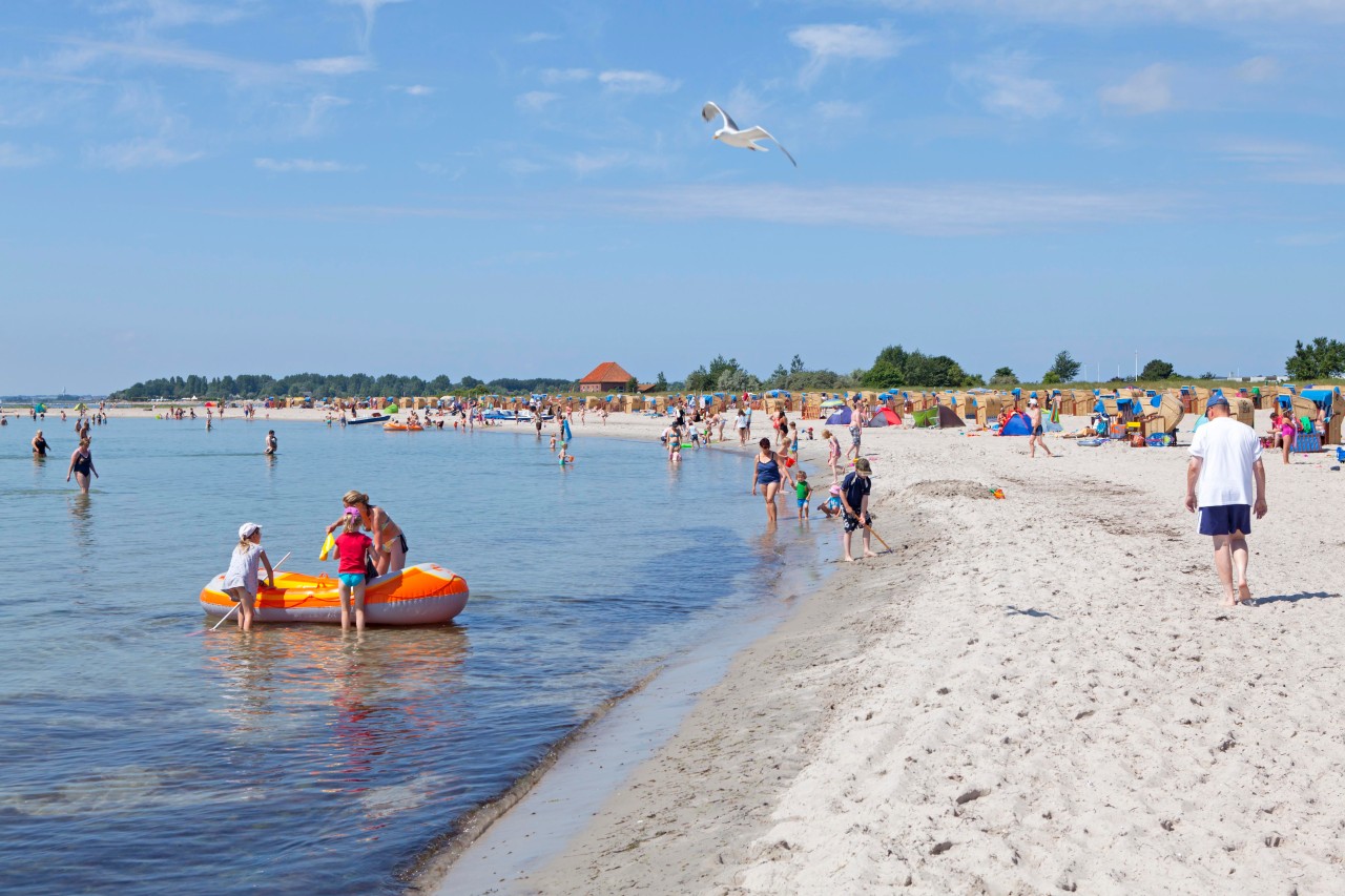 Fehmarn und Timmendorfer Strand sind auch im Sommer 2021 wieder begehrte Reiseziele.