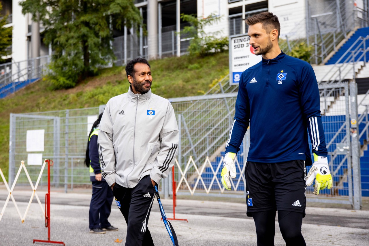 Sven Ulreich bekommt das Vertrauen von Trainer Daniel Thioune.