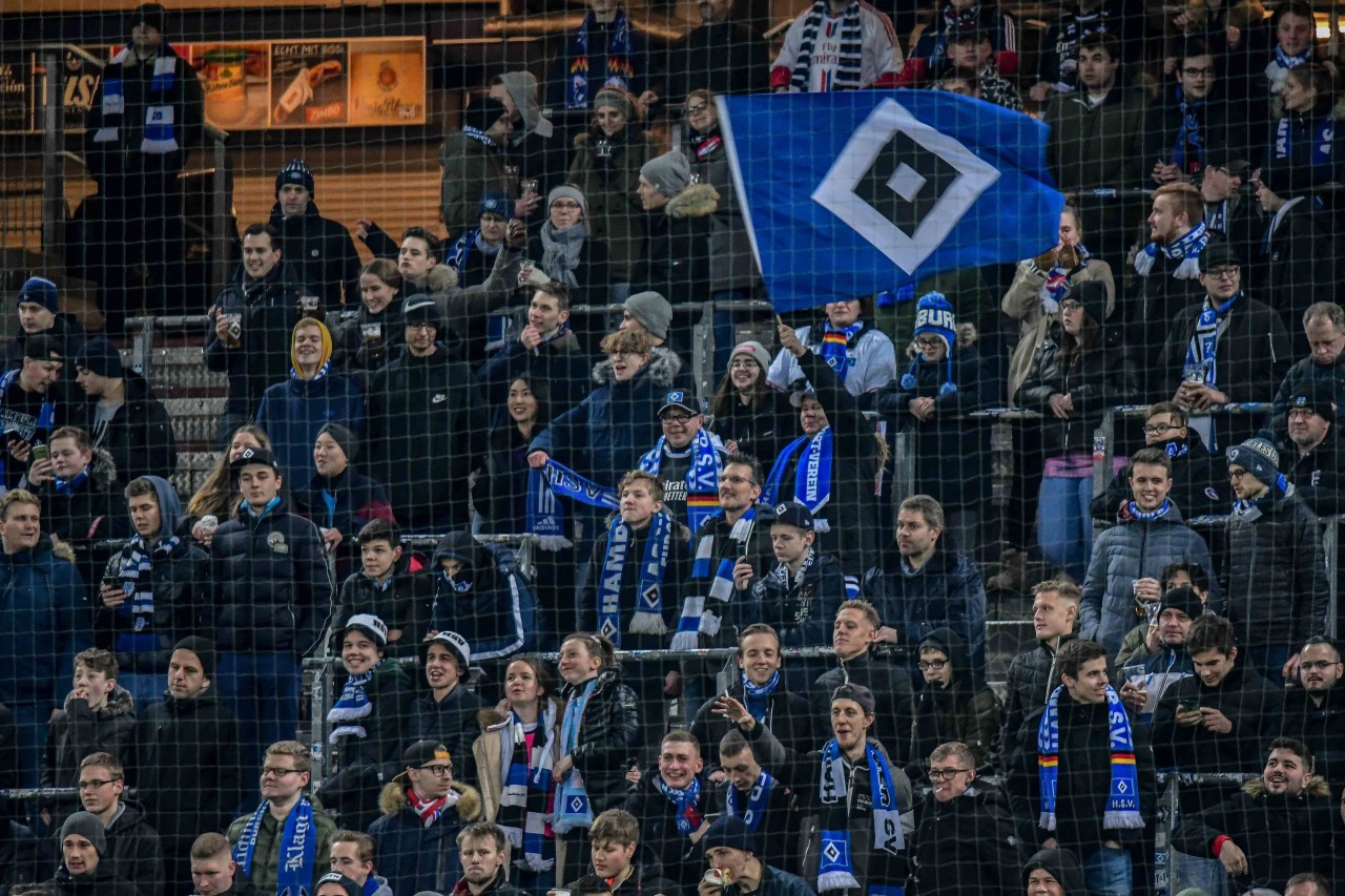 Bei der Liebe zu ihrem Verein Hamburger SV kennen die Fans keine Grenzen. (Symbolbild)