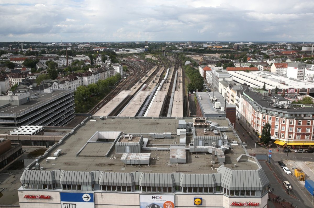 Hamburg Bahnhof Altona.jpg