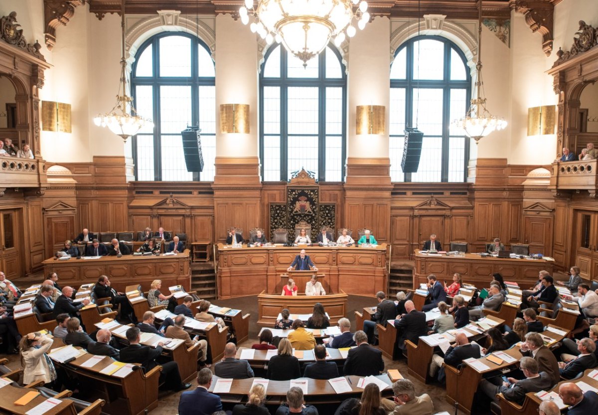 Hamburg Bürgerschaft Wahl Bürgermeister Rathaus.jpg