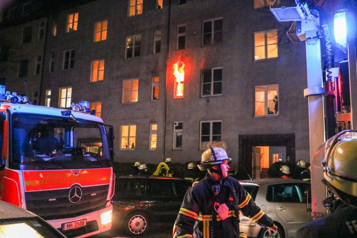 Hamburg Eimsbüttel Brand Feuerwehr Polizei