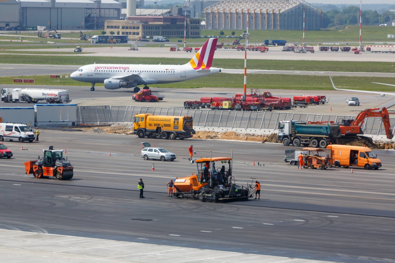 Wartungsarbeiten am Hamburger Flughafen 2017.