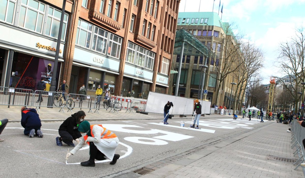 Hamburg Fridays for Future Klimastreik Demonstration Aktion Peter Tschentscher