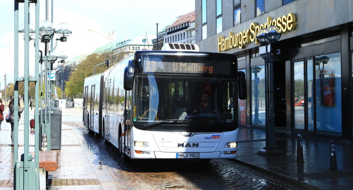 Hamburg HVV Bus.jpg