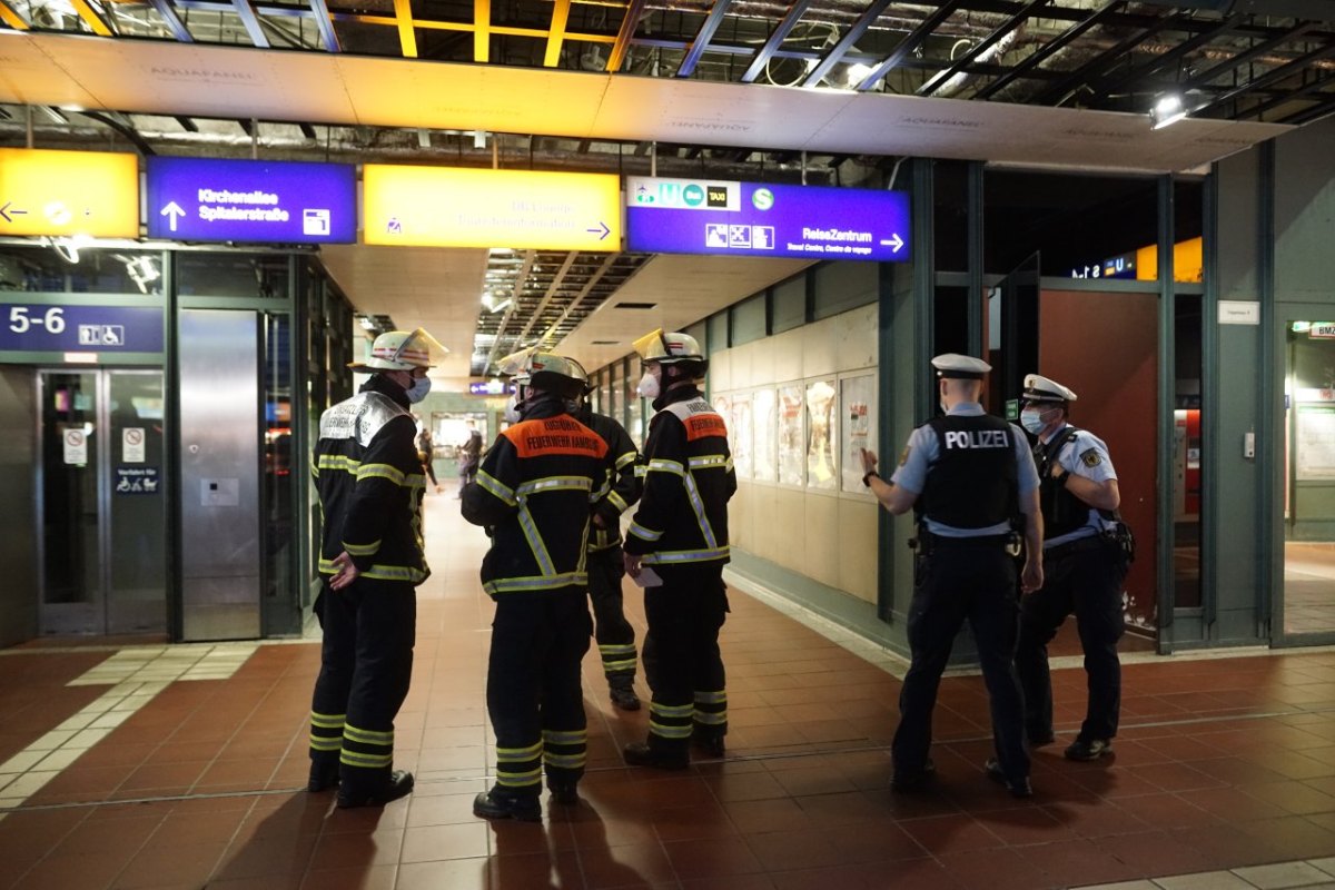 Hamburg Hauptbahnhof Polizei Feuerwehr Einsatz