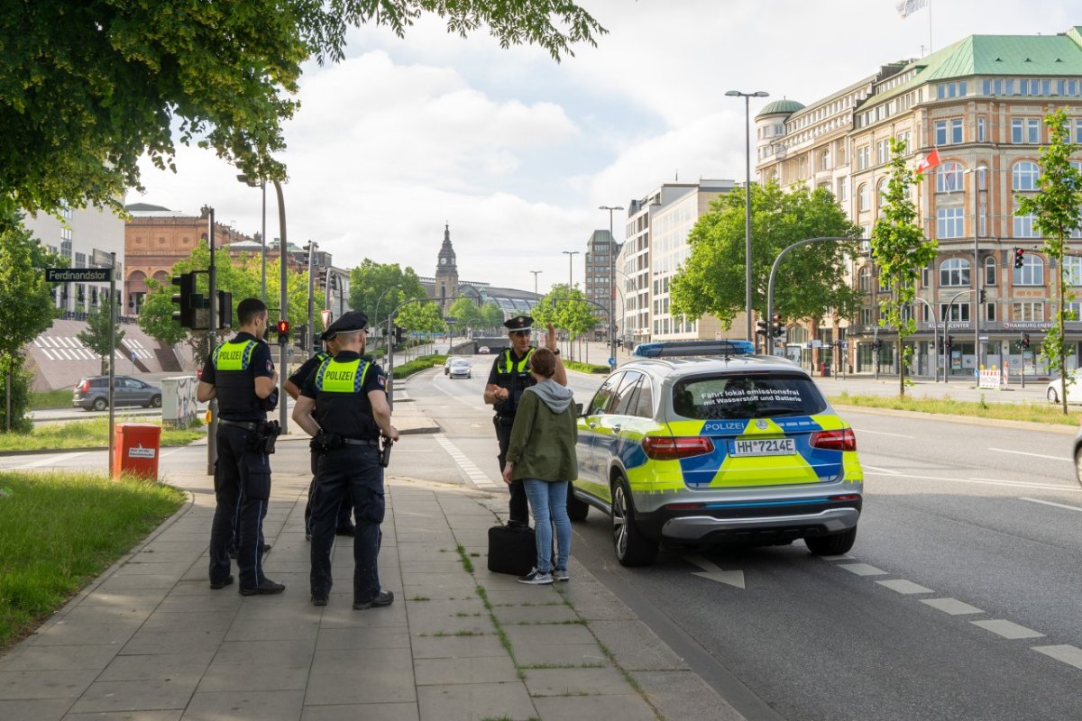Hamburg Messerattacke Polizei.jpg