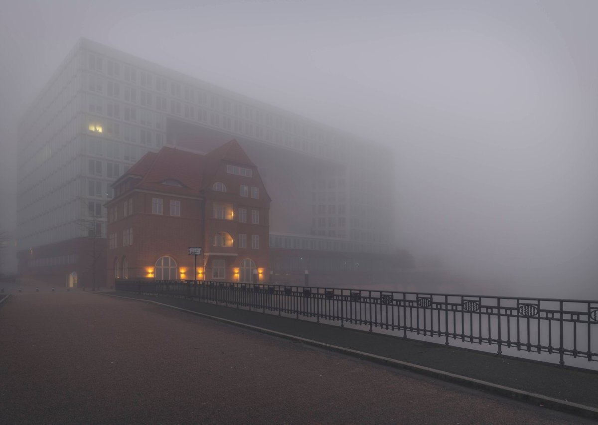 Hamburg Nebel.jpg