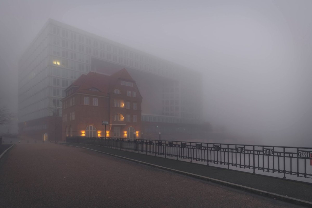 Hamburg Nebel.jpg