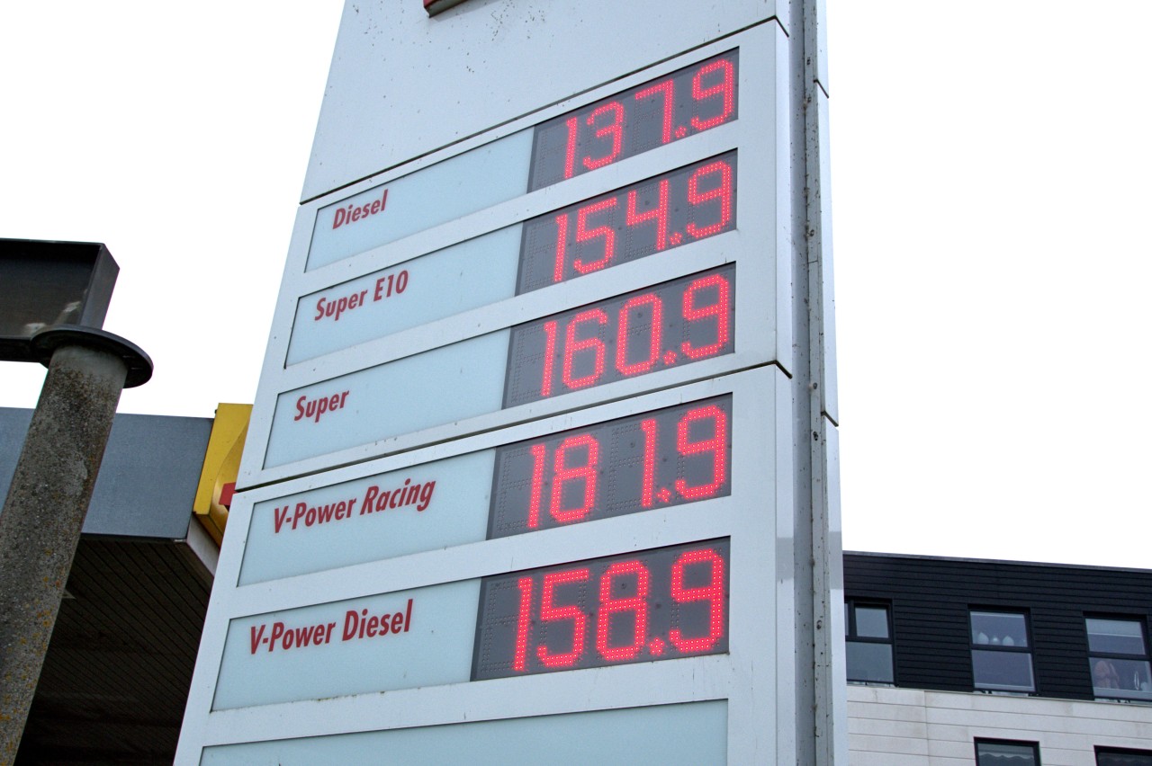 Der Mann arbeitete in einer Tankstelle in Hamburg (Symbolbild) 