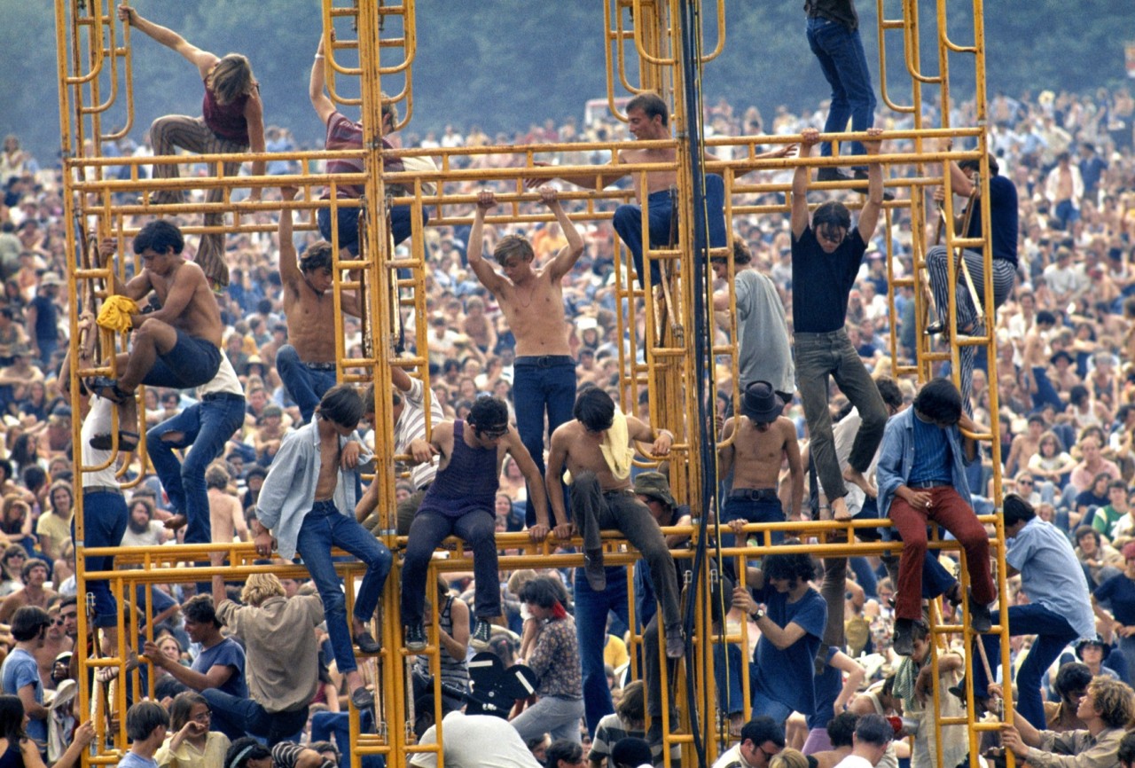 Ausstellung in Hamburg: Fotos wie dieses vom Woodstock-Festival sind in der hafenCity zu sehen