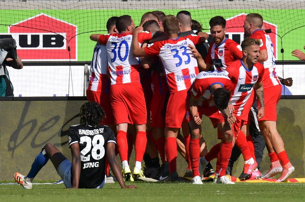 Bilder an die sich die Fans nicht gern erinnern: Gegen Heidenheim verspielte der HSV den Aufstieg