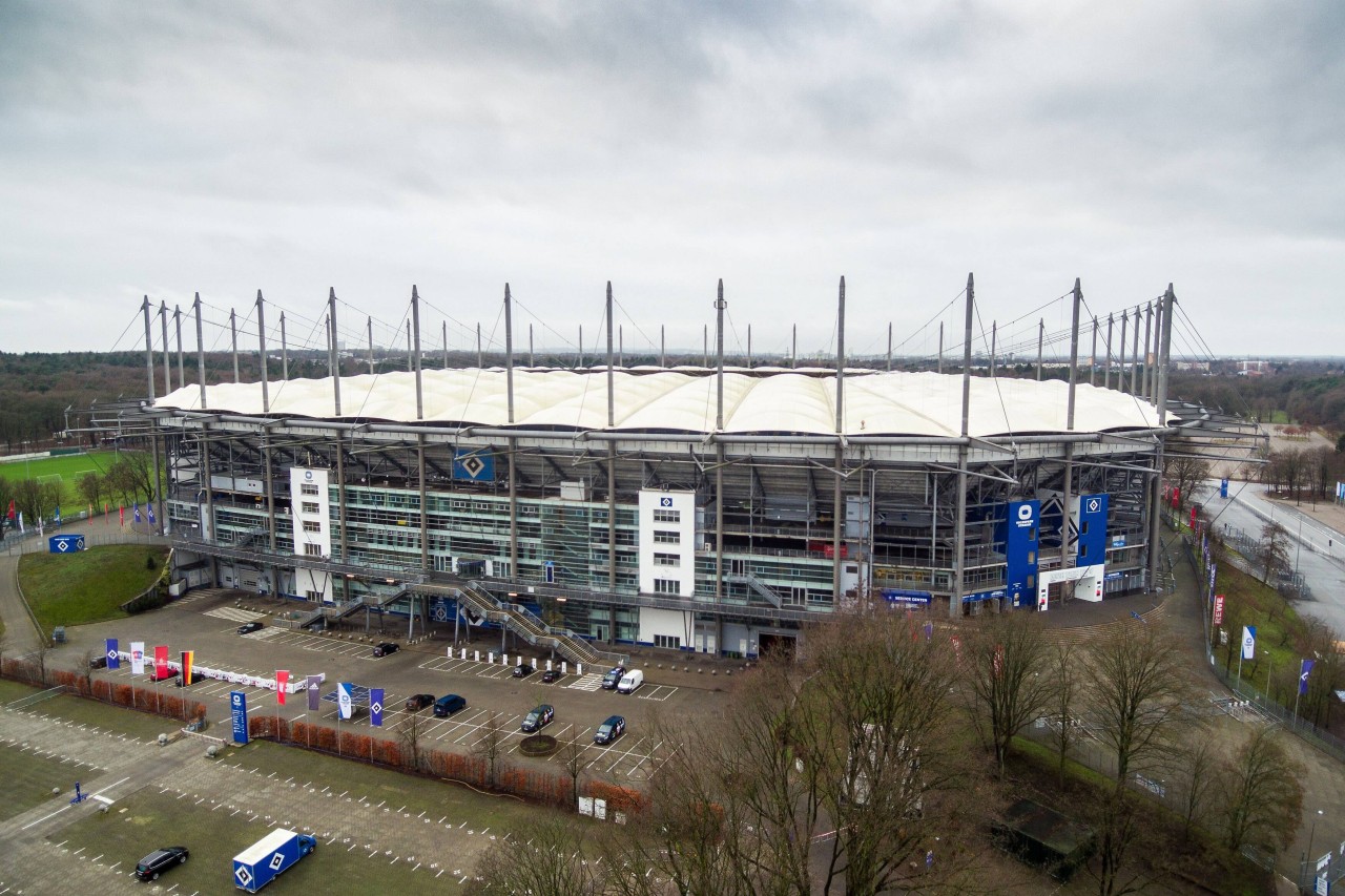 Die Tribünen des Volksparkstadions des HSV werden komplett leer bleiben.
