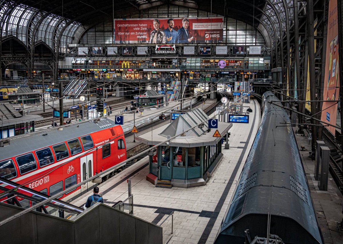 Hauptbahnhof in Hamburg.jpg