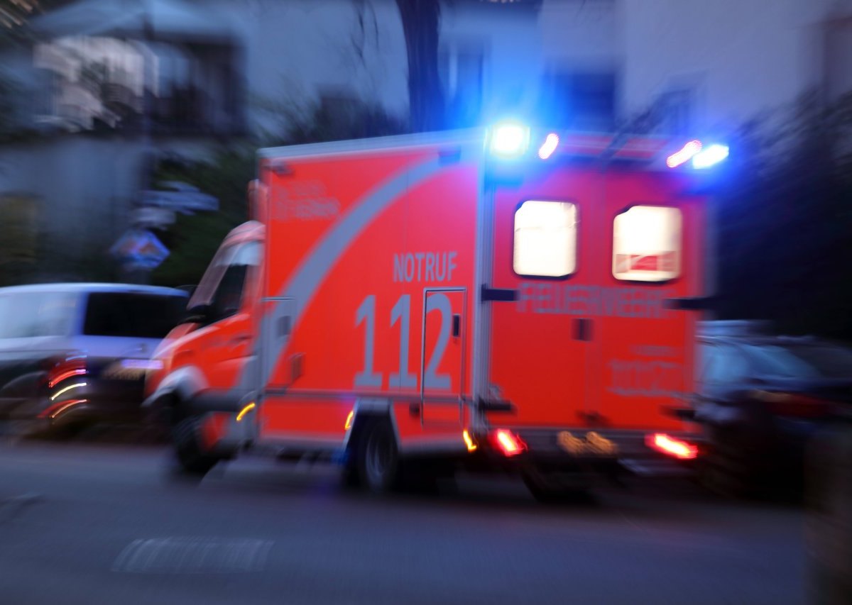 Mecklenburg-Vorpommern Mysteriöser Unfall Fußgänger Zusammenprall Auto Polizei Wismar