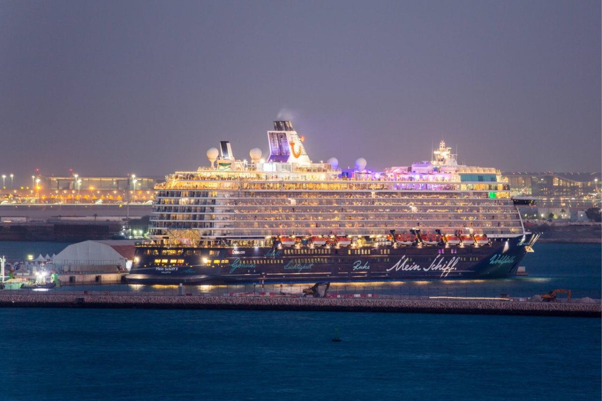 Mein Schiff 5 Passagier.jpg