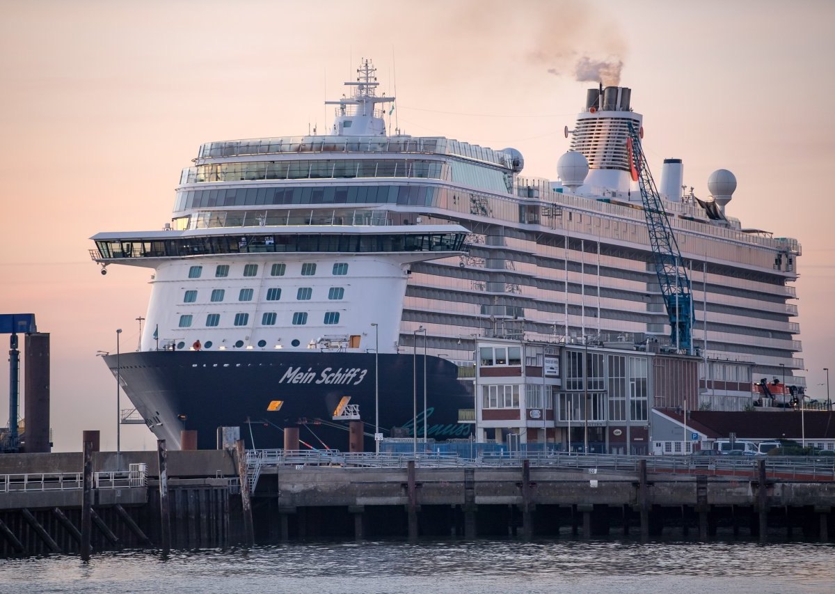 Mein Schiff Tui Cuxhaven Corona Quarantäne Heimreise.jpg