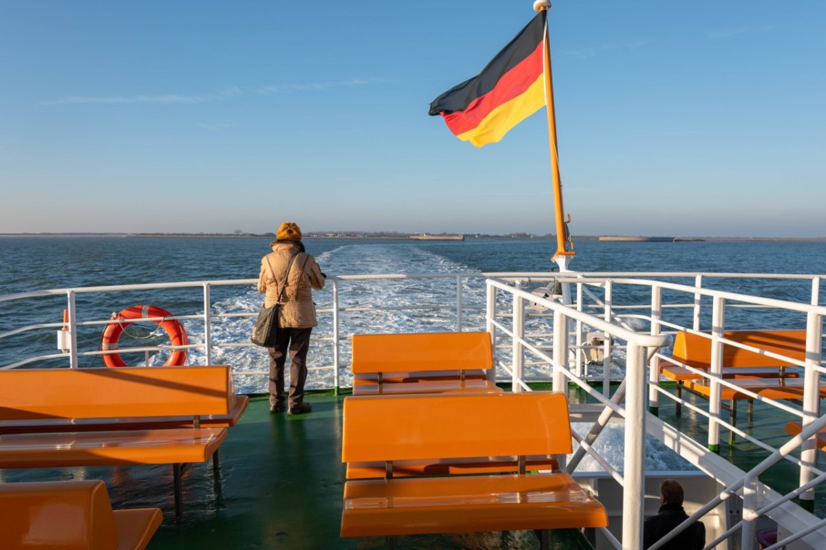 Nordsee Flinthörn Einsatz Seenotretter Langeoog Bensersiel.jpg