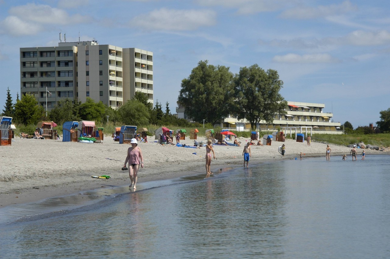 Ostsee-Strand in Großenbrode. Es ist die letzte Gemeinde auf dem Festland vor der Fehmarnsundbrücke (Symbolfoto).