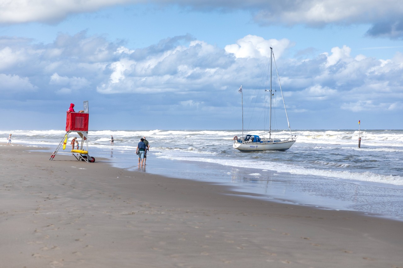 Ostsee: Auch vom Strand aus halten sich die Retter der DGzRS bereit 