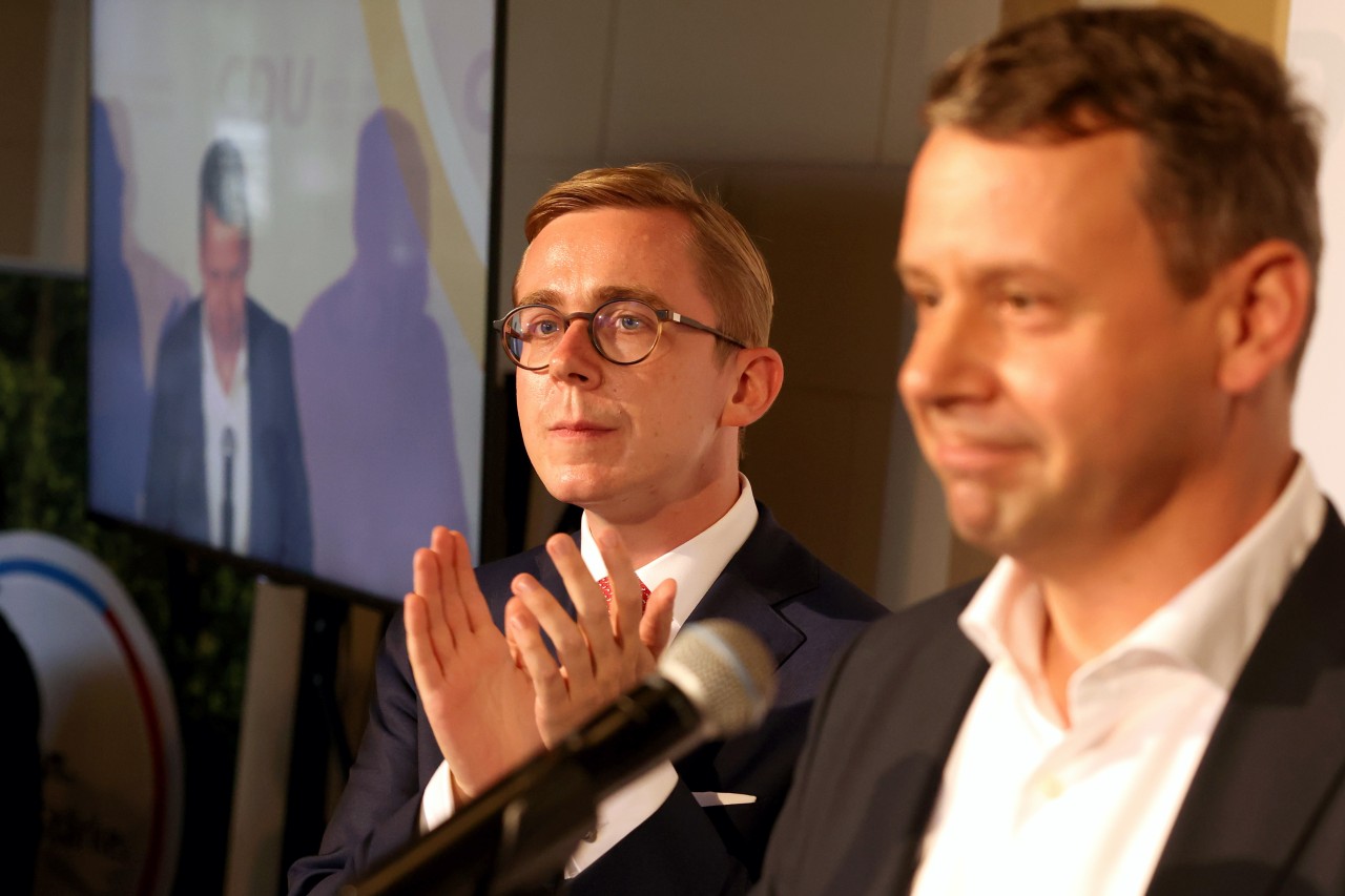 Philipp Amthor (l.), CDU-Spitzenkandidat in MV für die Bundestagswahlund, neben Michael Sack (r.), CDU-Spitzenkandidat für die Landtagswahl MV