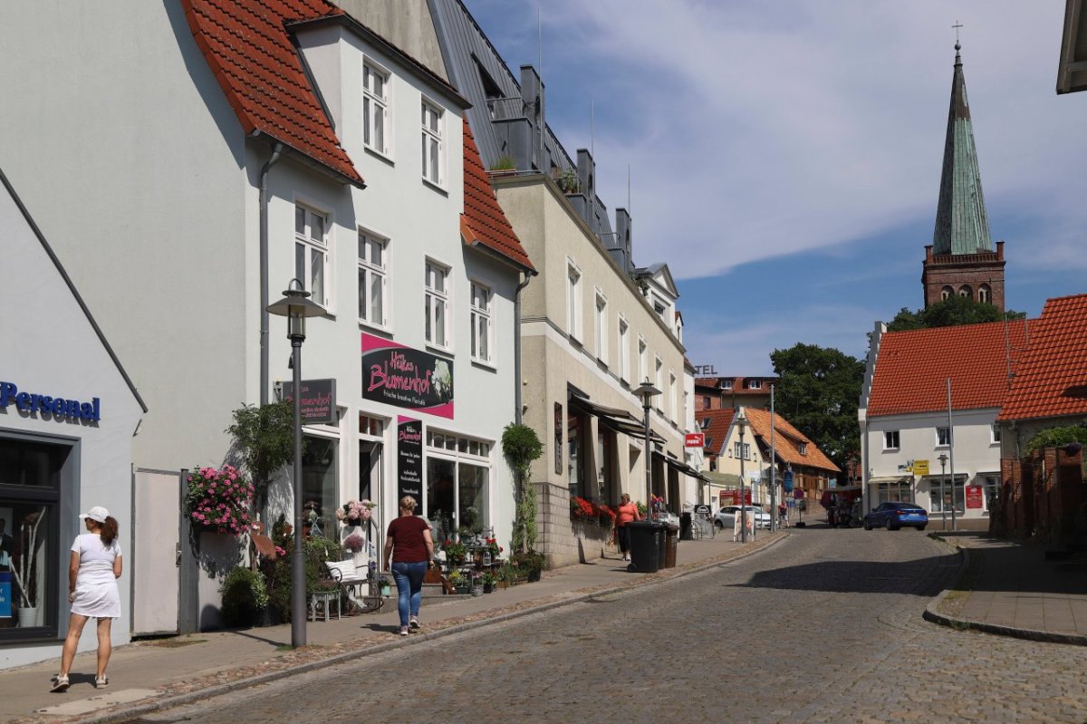 Rügen Bergen Stolpersteine.jpg