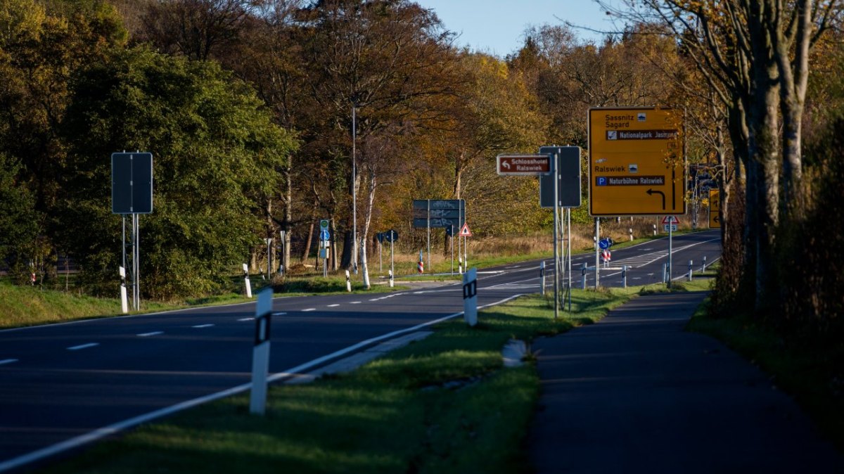 Rügen_Straße .jpg