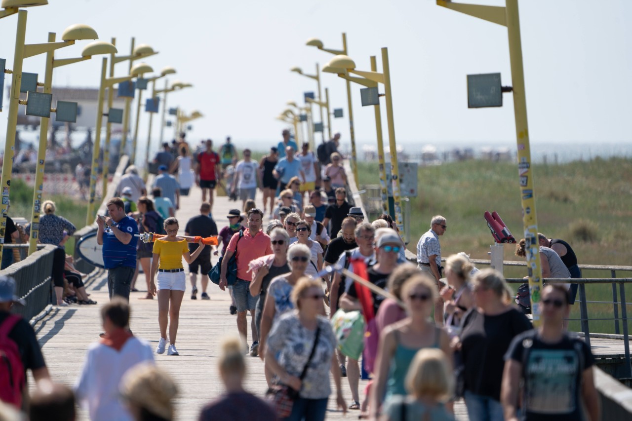 Voll, voller, Sankt Peter-Ording? Die Entwicklung des Nordsee-Ortes wird mit Sorge beobachtet (Symbolbild). 