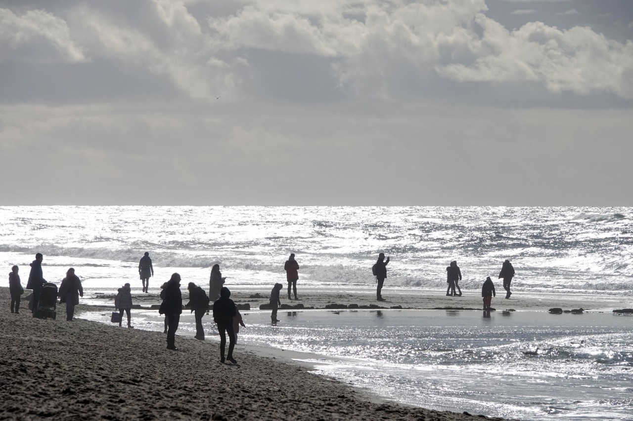 Spaziergänger auf der Insel Sylt.