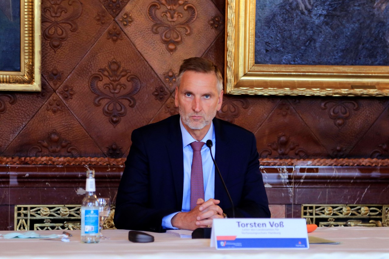 Torsten Voß bei der Pressekonferenz zum Hamburger Verfassungsschutzbericht.