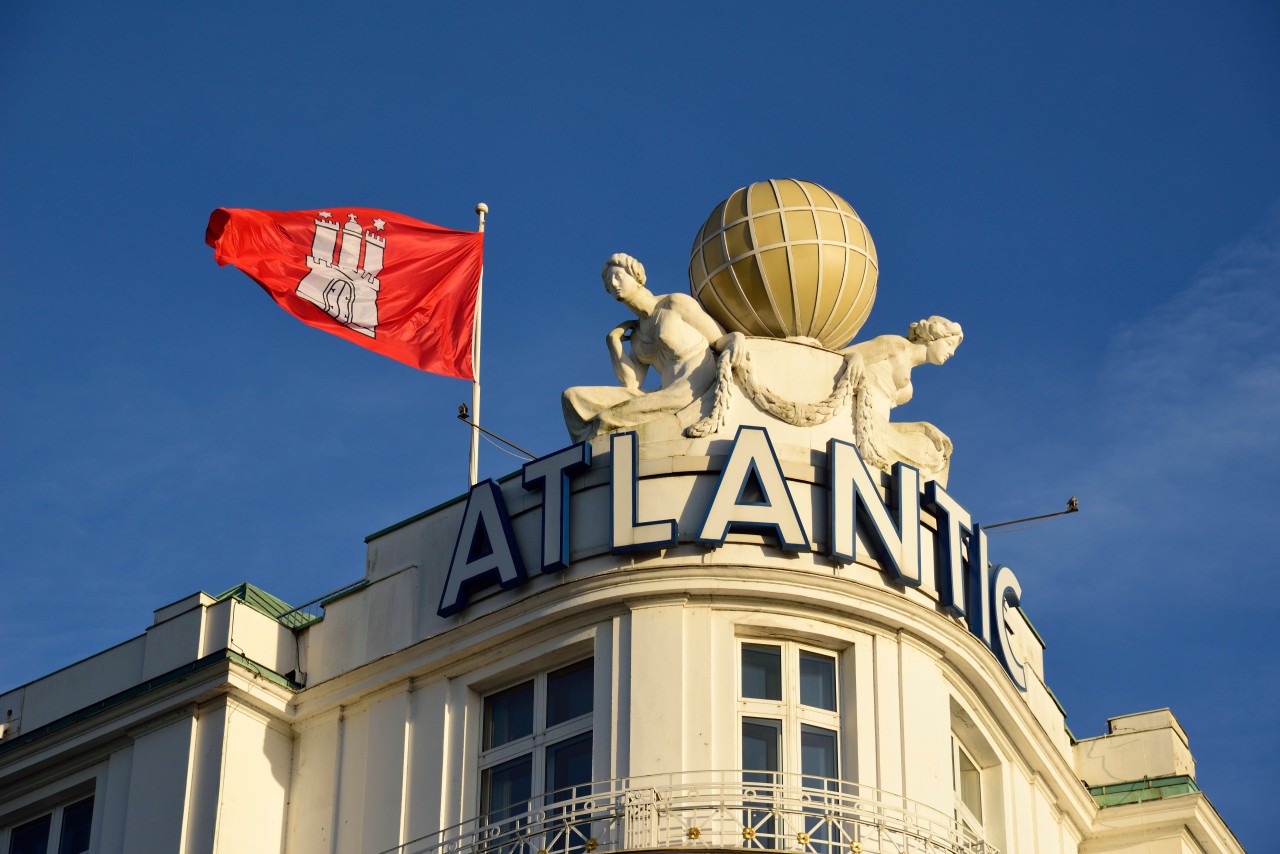 Udo Lindenberg ist im Hotel Atlantic von Fanpost überflutet worden und geht deshalb einen radikalen Schritt
