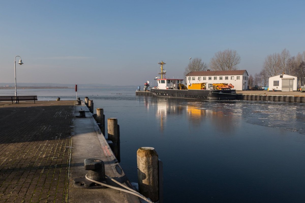 Usedom Hafen Karlshagen.jpg
