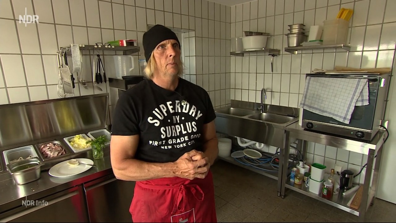 Gastronom Jürgen Spreckels sucht händeringend nach Mitarbeitern. 